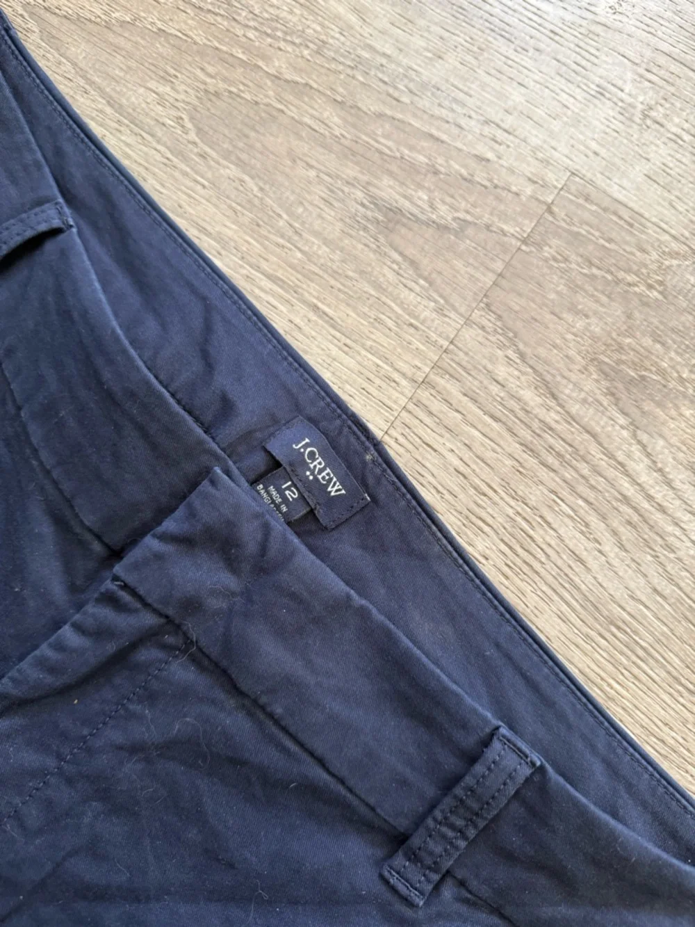 •J.CREW• CHINO SHORTS - Picture 3 of 5